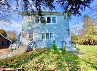 525 E Pine Rd, Edmore, MI 48829