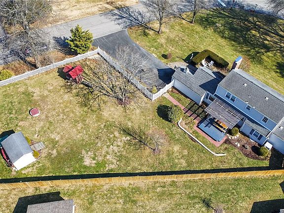 3rd image of 3335 Crestview Dr