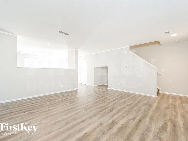 4646 S Tabor Way — Photo 2