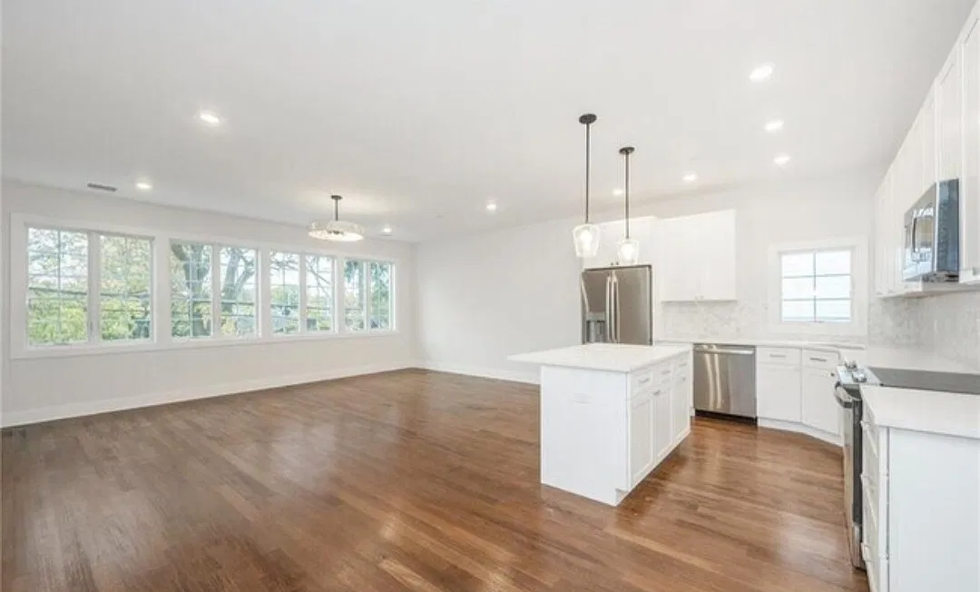 3 bed, 2000 sqft, $6,000 — Photo 4