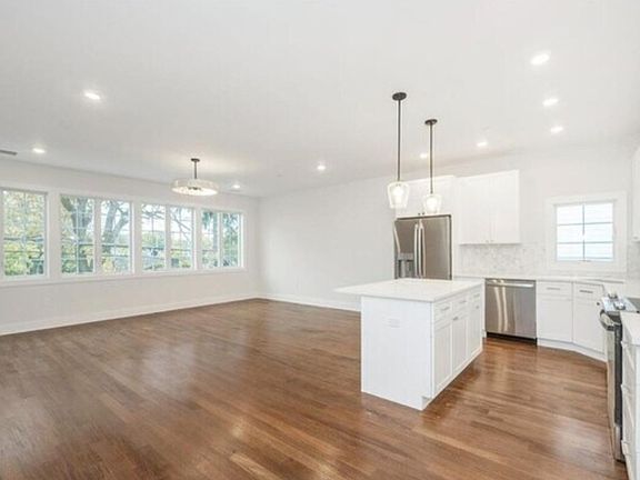 4th image of 142 Maple Ave Floor 2