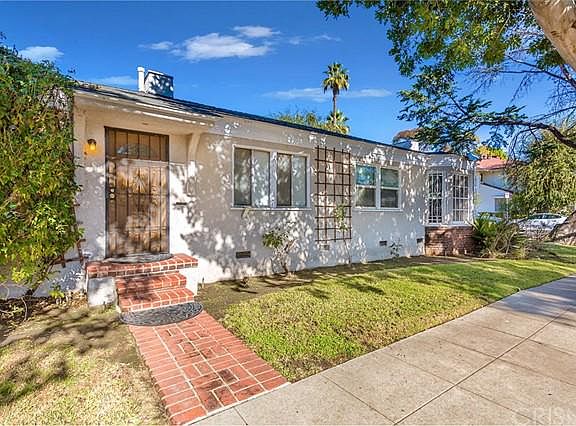 3rd image of 4077 Veselich Ave