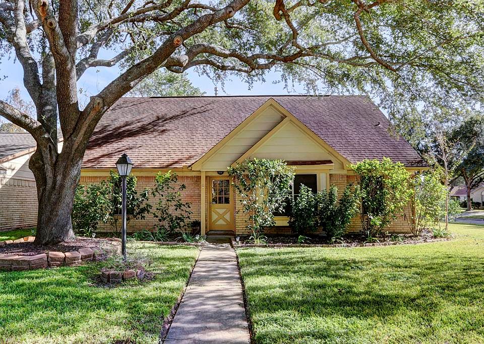 1st image of 1826 Indian Wells Dr