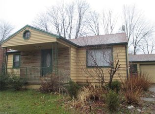 3216 Bears Den Rd, Youngstown, OH 44511