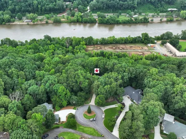 8930 Huntcliff Lake Ct, Sandy Springs, GA 30350