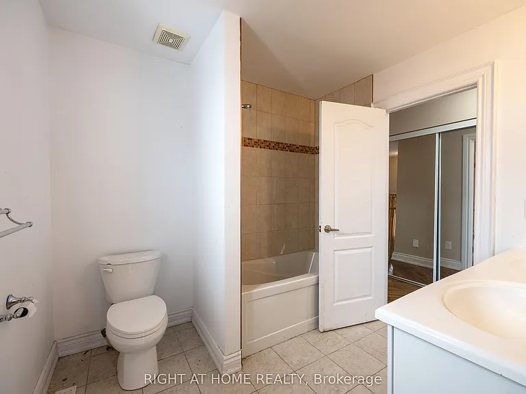 1215 Lowrie St — Photo 23