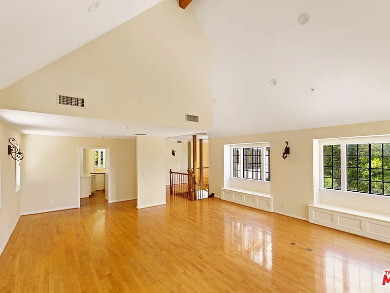 5237 San Feliciano Dr — Photo 4