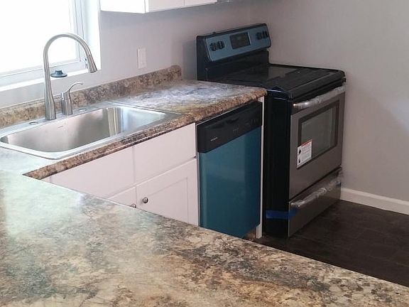 3rd image of 4424 Duneden Ave