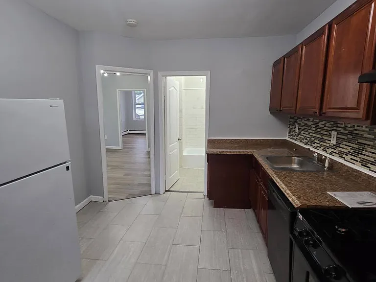 112 Greenville Ave #2 — Photo 2