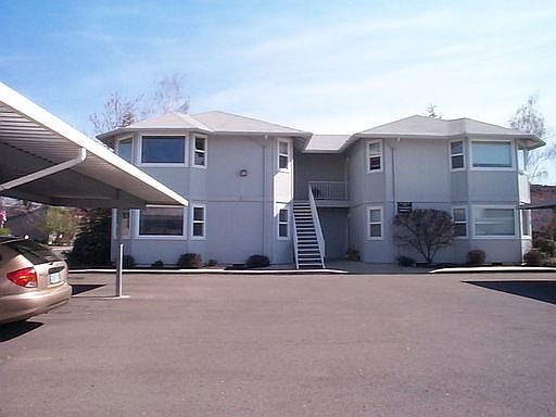 2nd image of 811 Morrison Ave Unit B