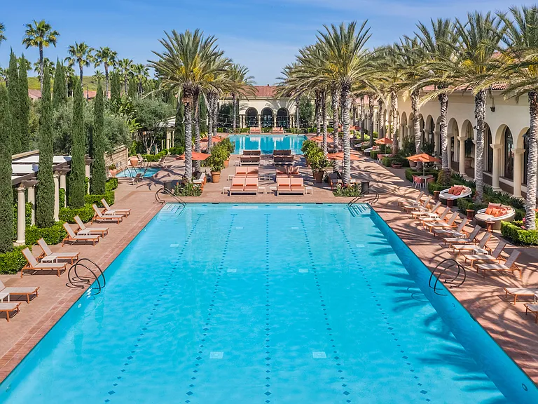 Los Olivos at Irvine Spectrum — Photo 5