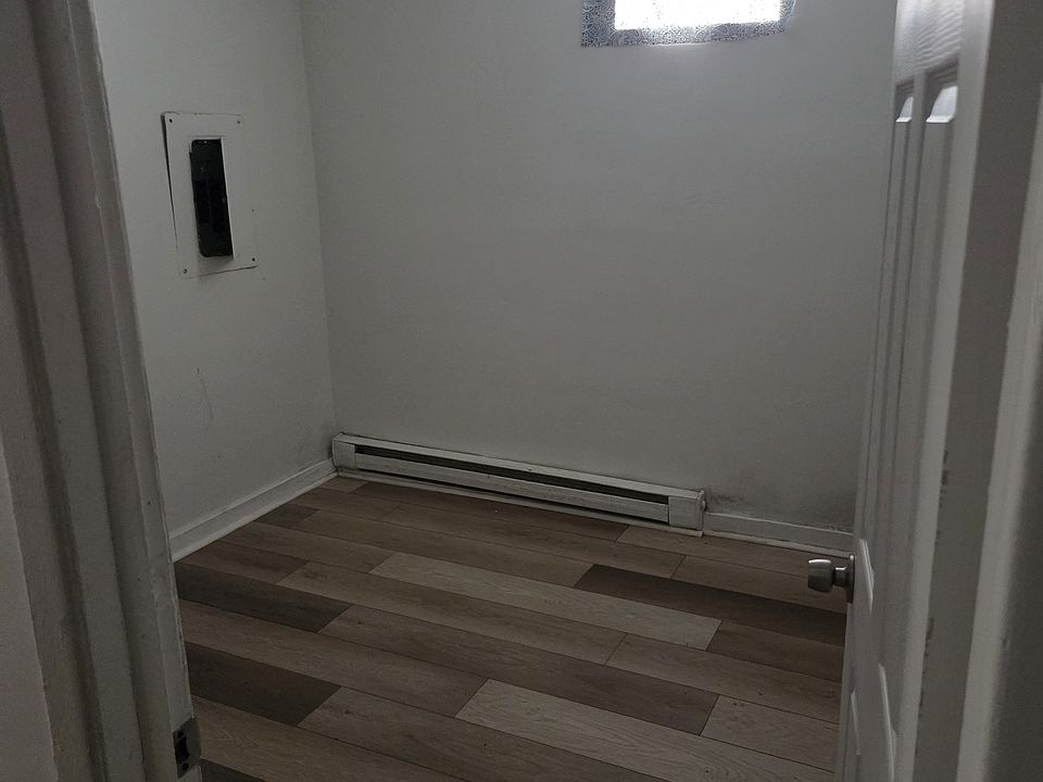 Building Photo 3