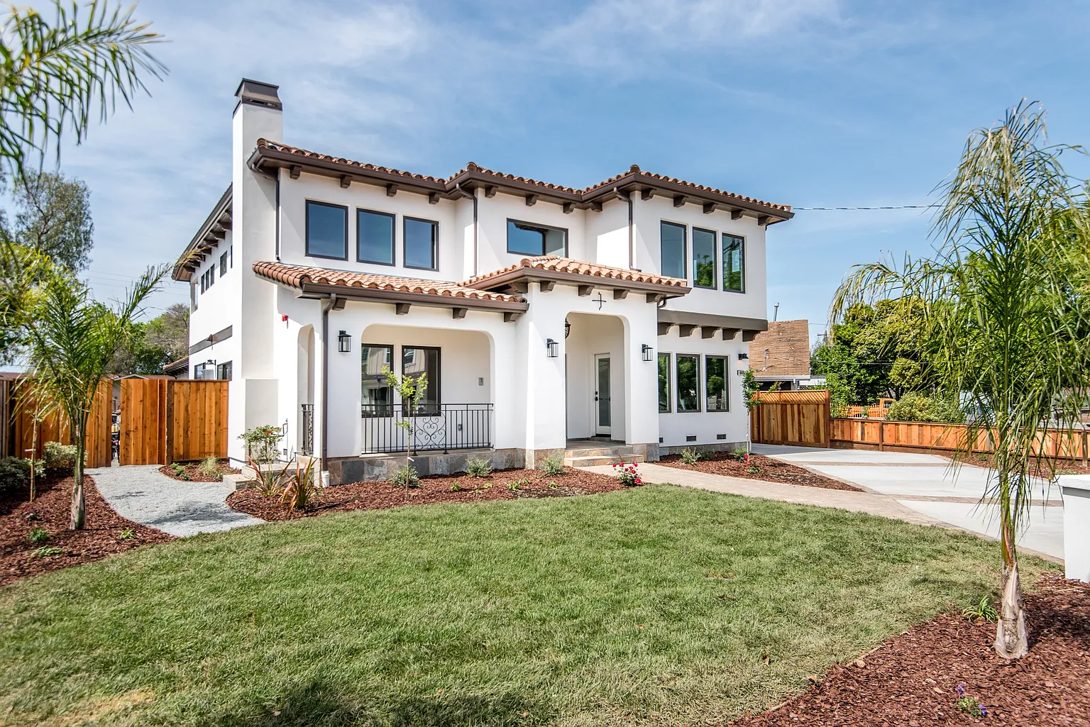 1449 Hervey Ln photo 1