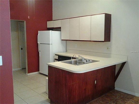 4th image of 406 Anise Ln