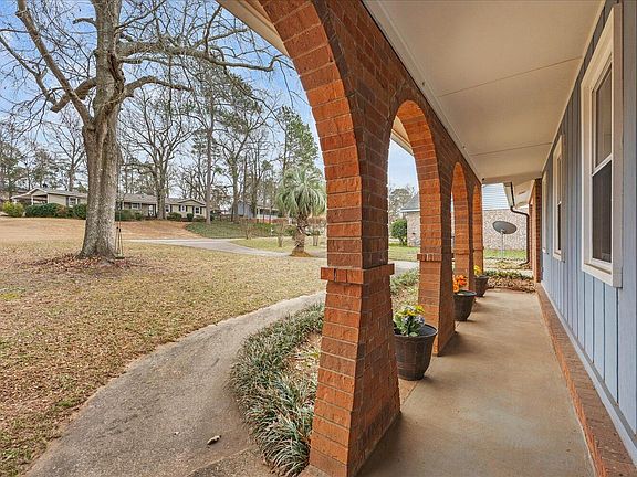 3rd image of 4077 Burning Tree Lane