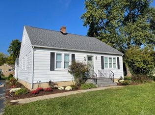 621 Woodside Dr, Englewood, OH
