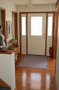2nd image of 4 Fairmont Ln