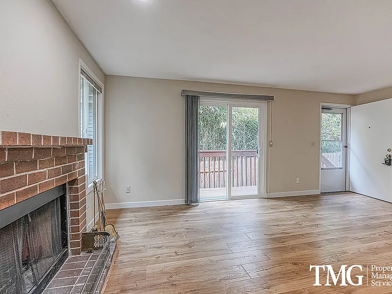 5223 SW 62nd Ave — Photo 7
