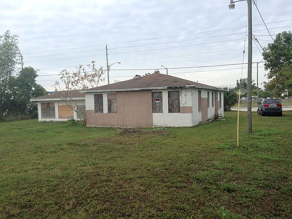 2nd image of 1478 S Congress Ave