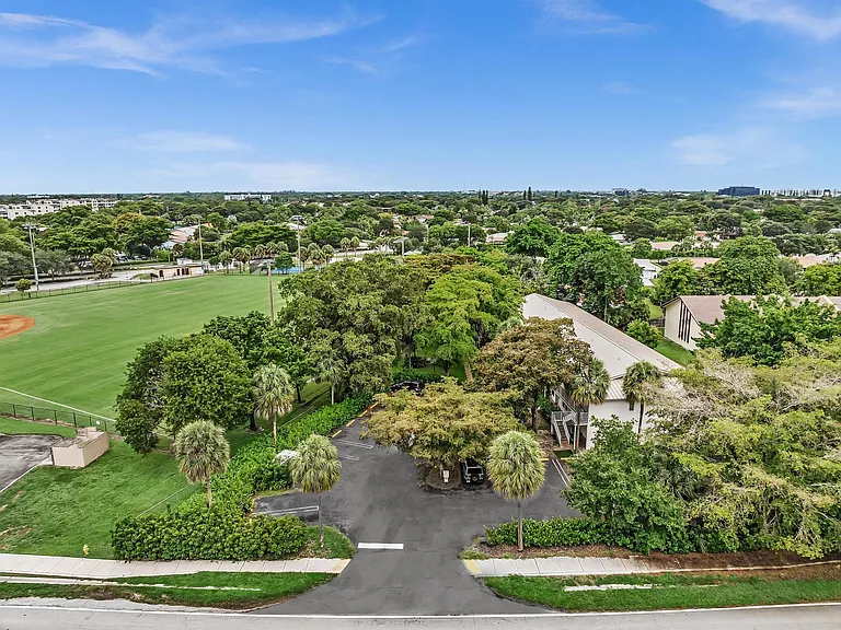 2510 Riverside Dr #2510 — Photo 43