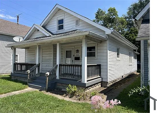 1305 S Belmont Ave