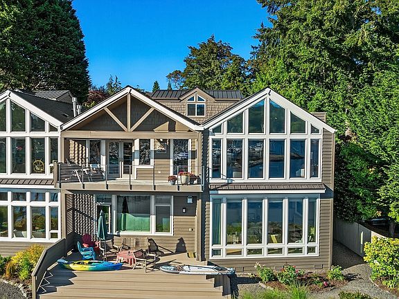 3rd image of 267 Shannon Drive SE