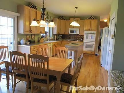 3rd image of 5236 Knollshire Dr