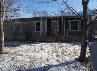 617 N North Oak St, Ottawa, KS 66067