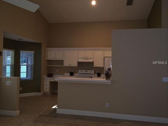 5th image of 2944 Saint Augustine Dr