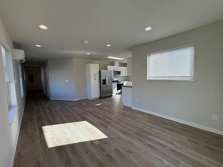 2210 N Arden Ct #B — Photo 25