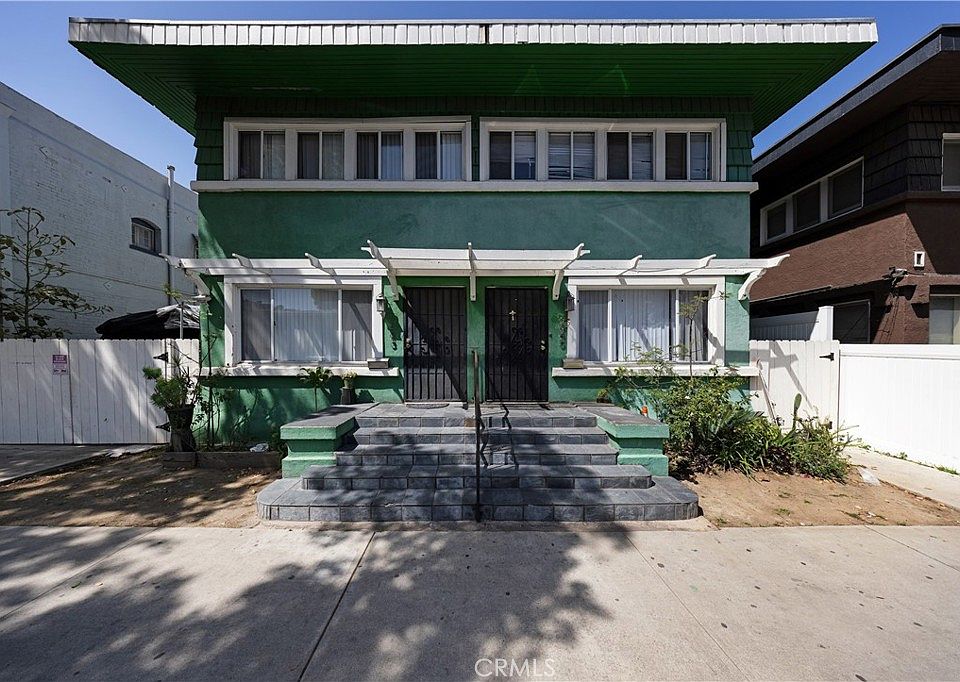 1st image of 643 Elm Ave