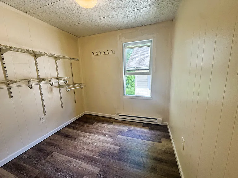 324-326 Eicher Ave #324 — Photo 8