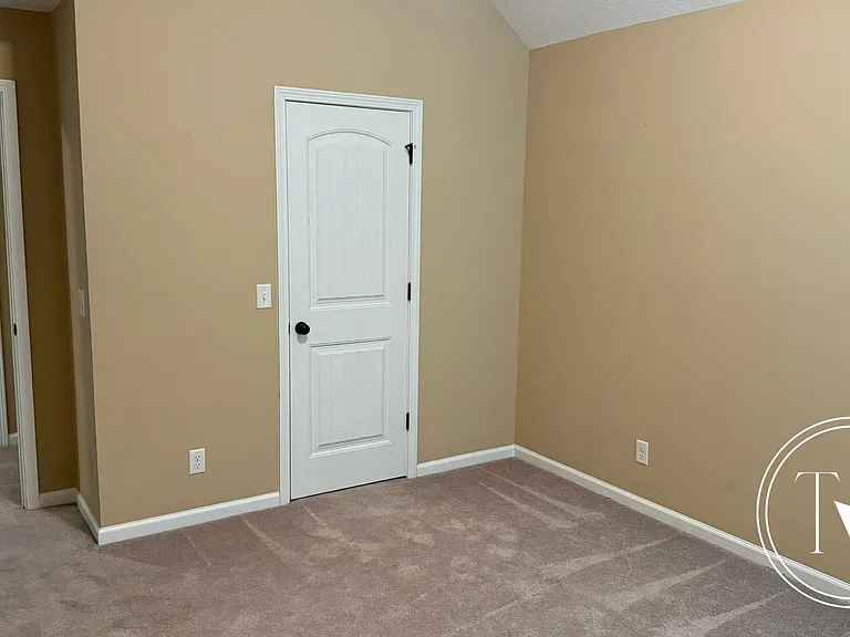 639 Red Oak Ln — Photo 21