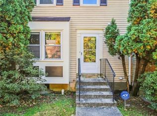 9517 Poplar Leaf Ct, Fairfax, VA 22031