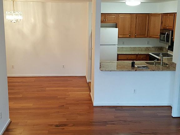 5th image of 18462 Bishopstone Ct #247