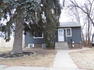 1017 10th Ave SE, Jamestown, ND 58401