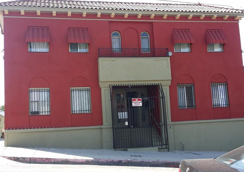 1st image of 1217 Douglas St