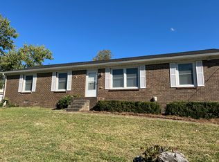 824 Oak Leaf Dr, Old Hickory, TN 37138