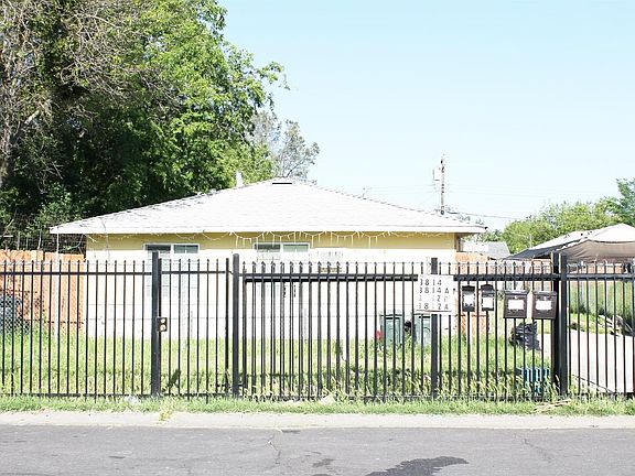 3rd image of 3814 Willow St