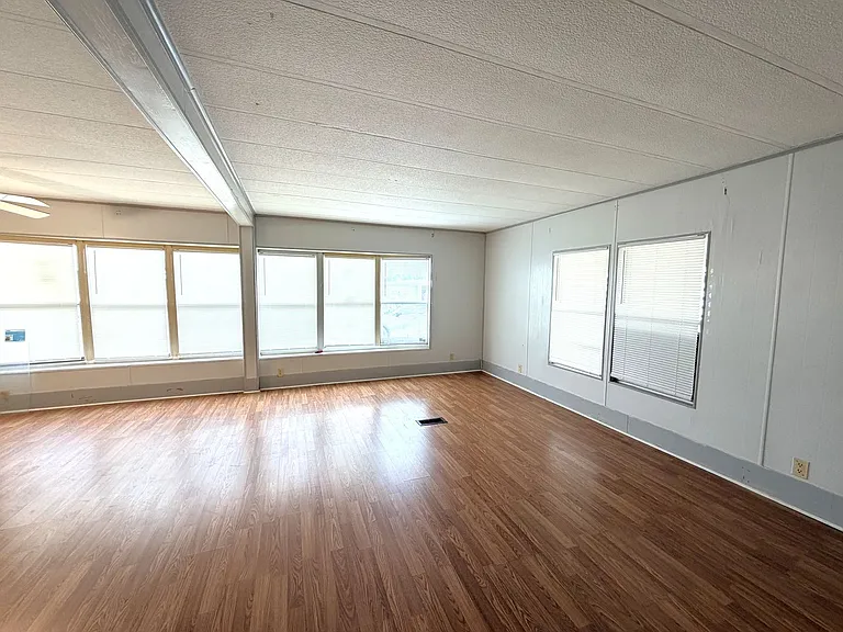 106 Gaslight Ave — Photo 6