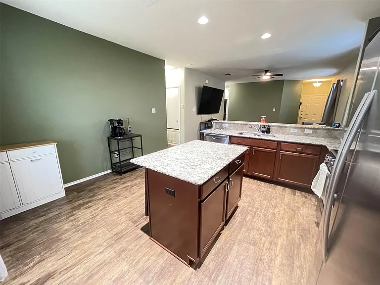 228 La Dera Dr — Photo 7