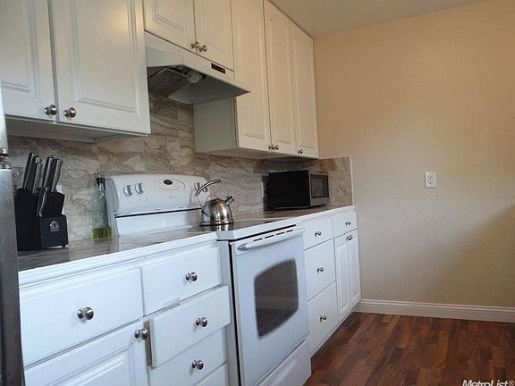 2nd image of 1654 Santa Ynez Way