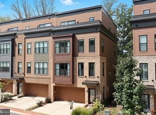 3536 Sutton Heights Cir, Fairfax, VA 22031