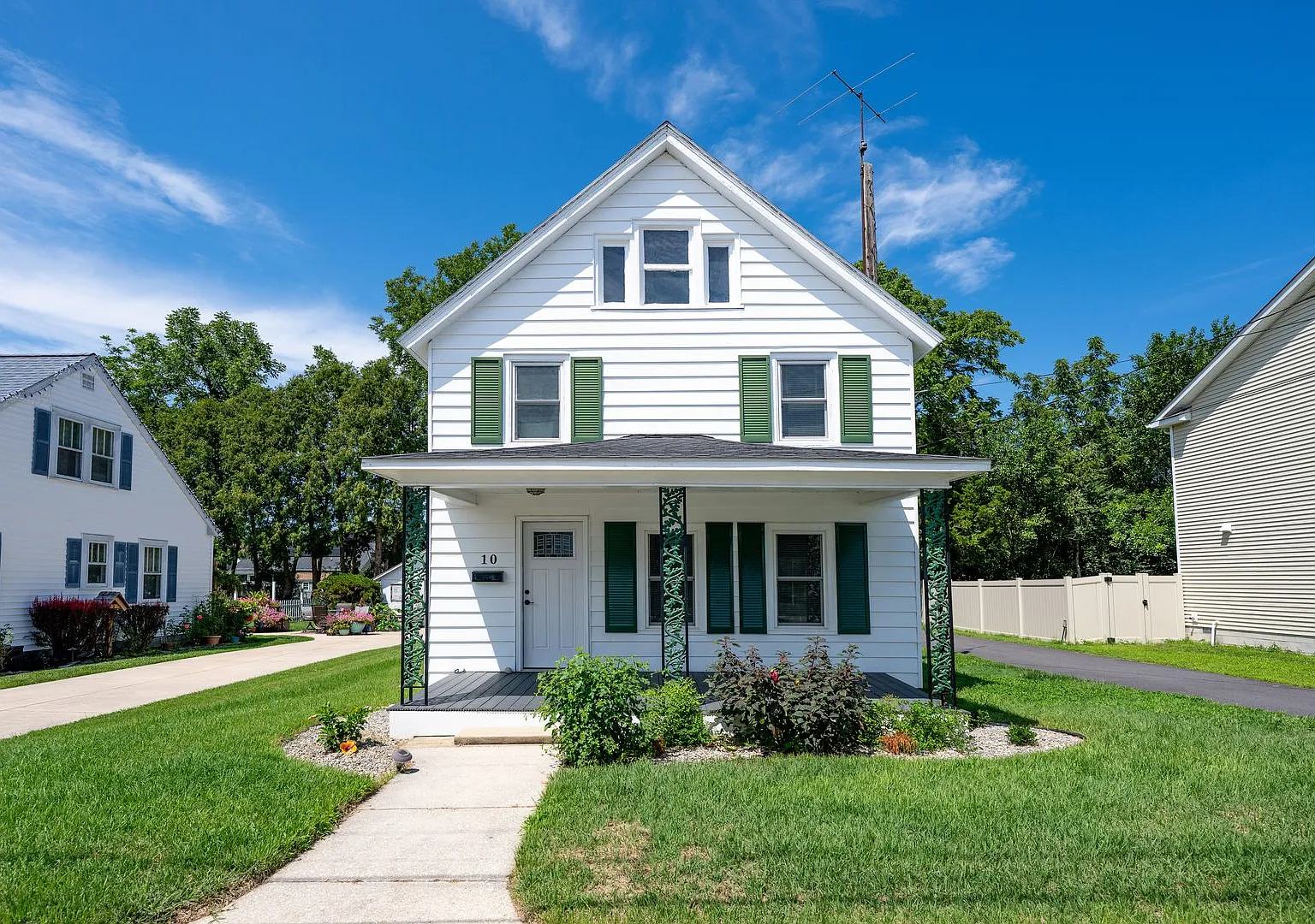 10 High Street | $2,300/Month | Classic Charm Meets Modern Updates — Photo 1