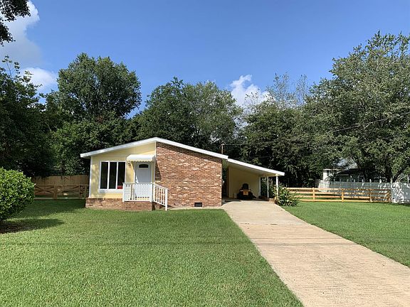 2nd image of 111 Elaine Dr