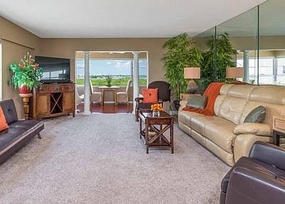3rd image of 1750 Benjamin Franklin Dr APT 8E