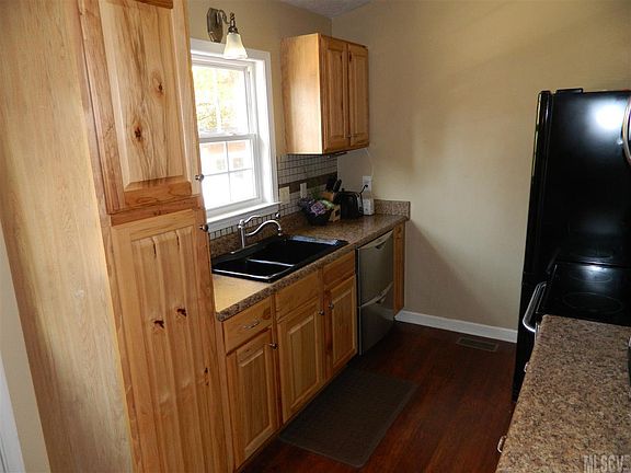 3rd image of 2311 Olde Meadow Dr