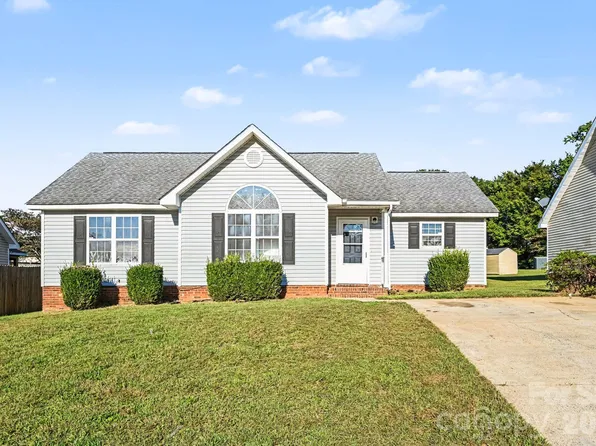 4415 Biesterfield Dr, Charlotte, NC 28216