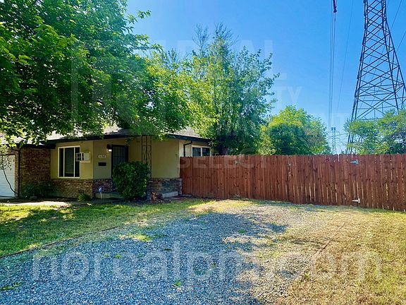 3rd image of 1136 Bell St