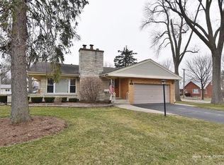 326 Willow St, Itasca, IL 60143